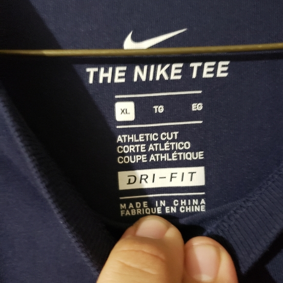 Nike t-shirt - Picture 2 of 2